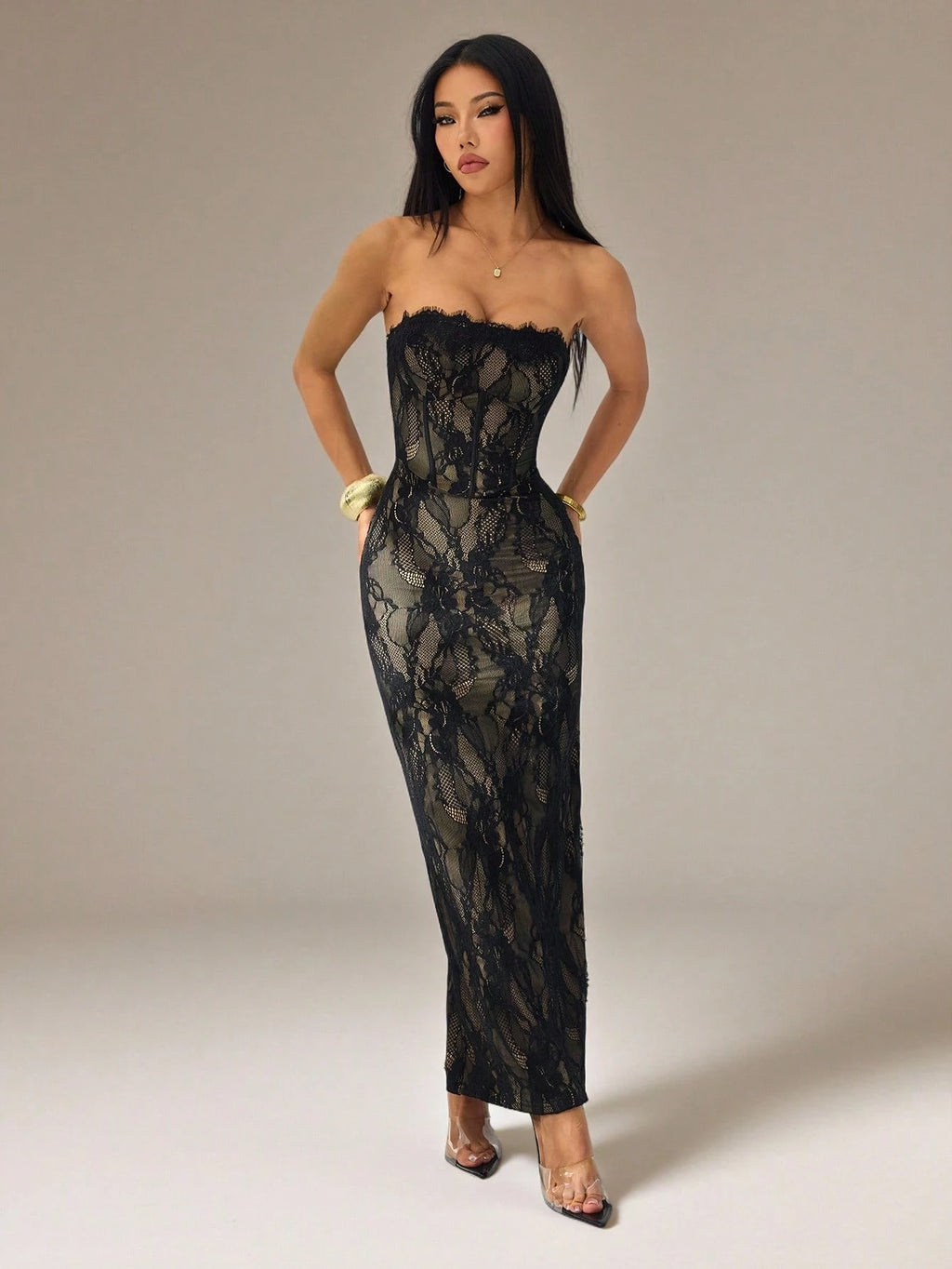 PETITE Women's Elegant Black Floral Lace Square Neck Bustier Tight
