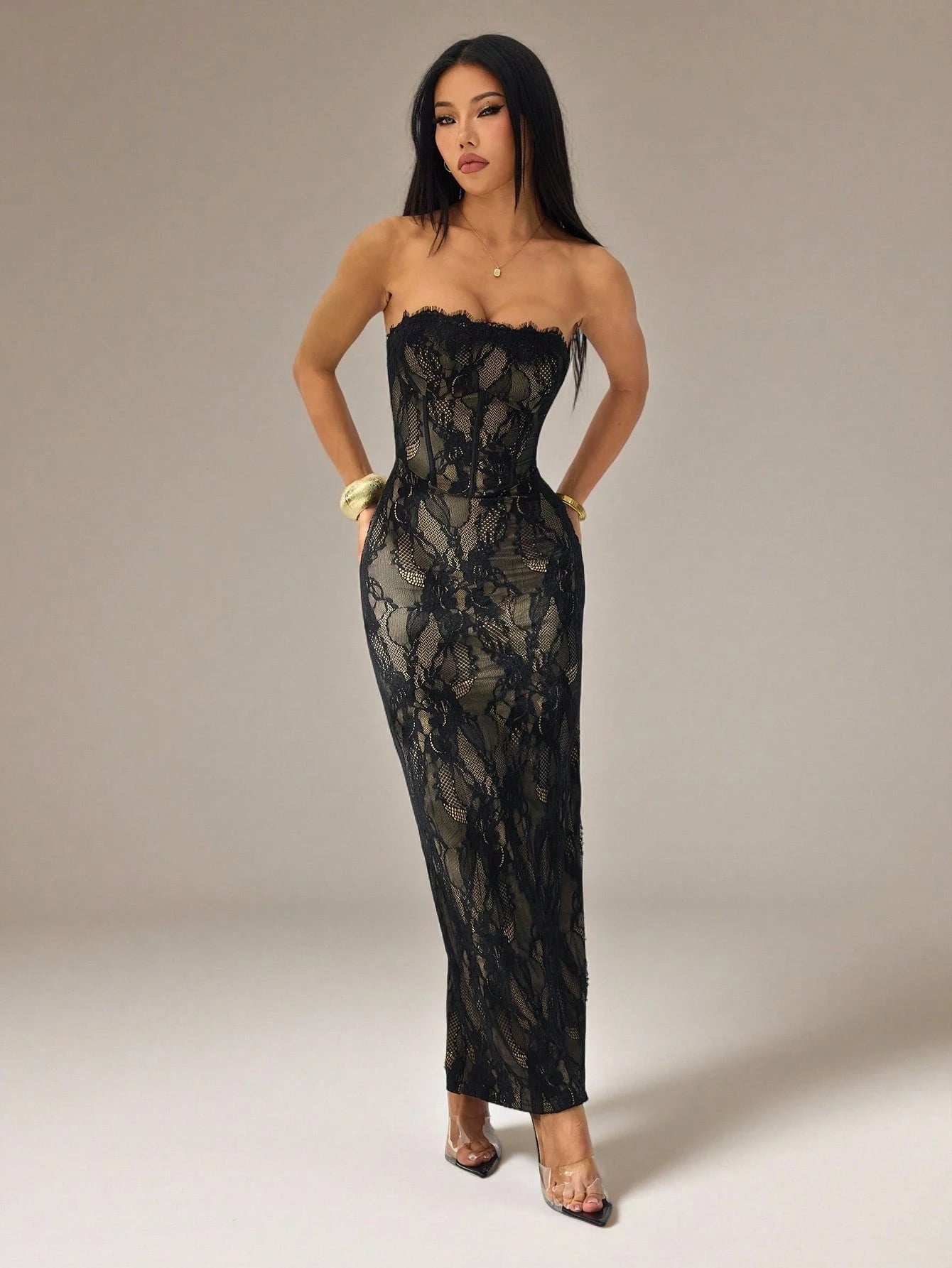 PETITE Women's Elegant Black Floral Lace Square Neck Bustier Tight