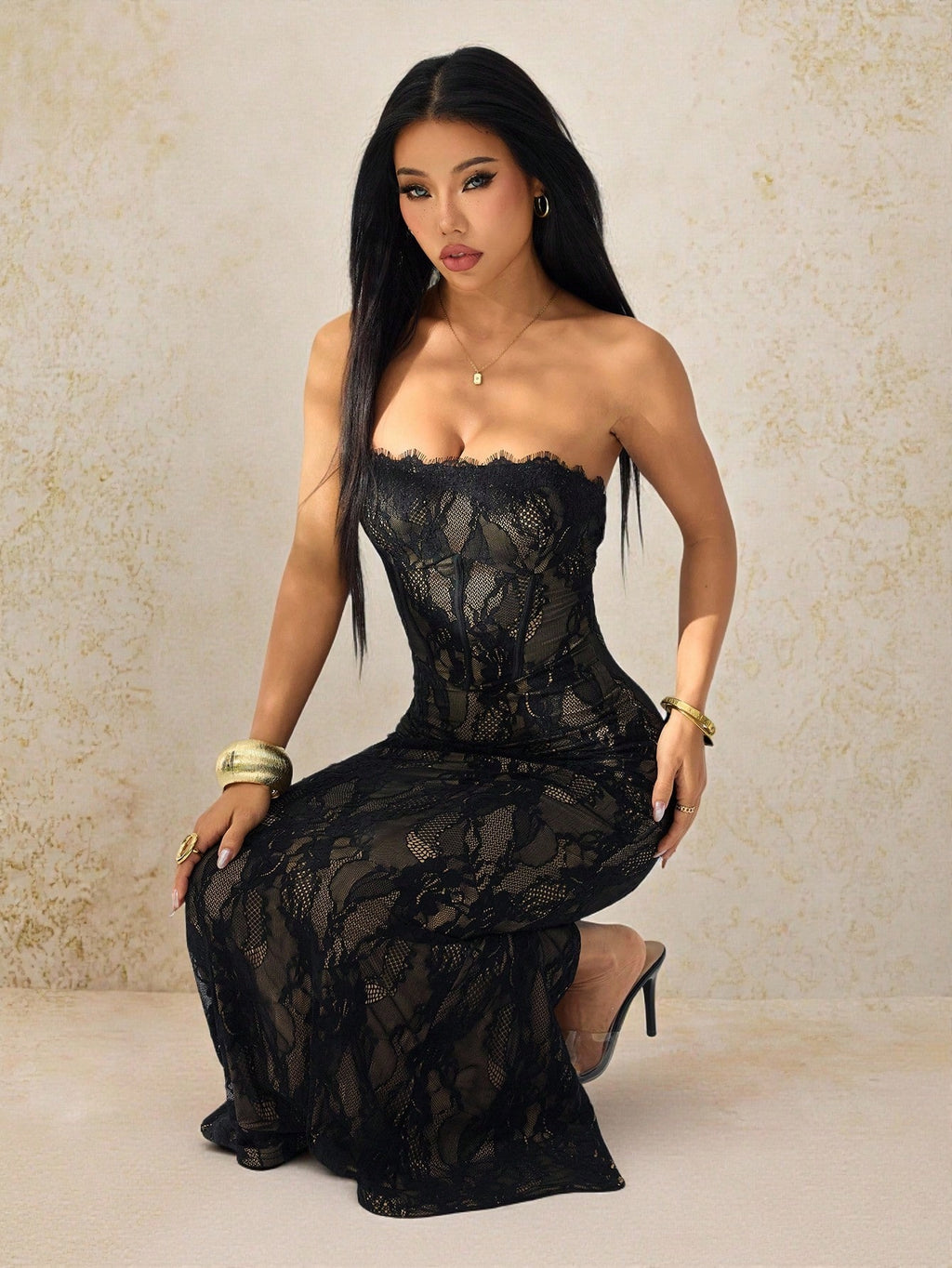 PETITE Women's Elegant Black Floral Lace Square Neck Bustier Tight