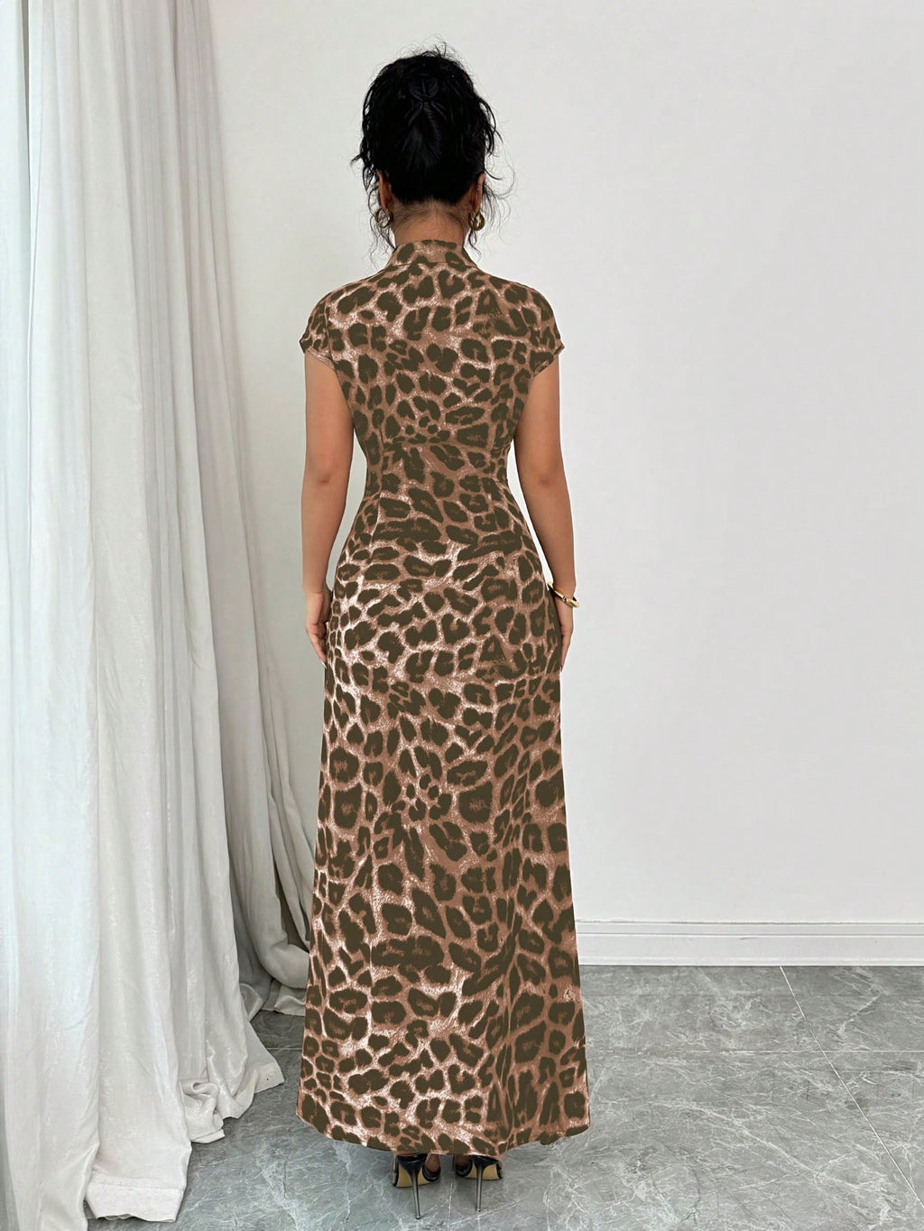 Rafferiza Women's Elegant Leopard Print Collared Short Sleeve Cinched