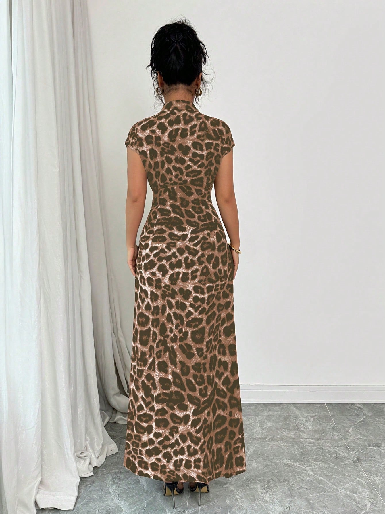 Rafferiza Women's Elegant Leopard Print Collared Short Sleeve Cinched