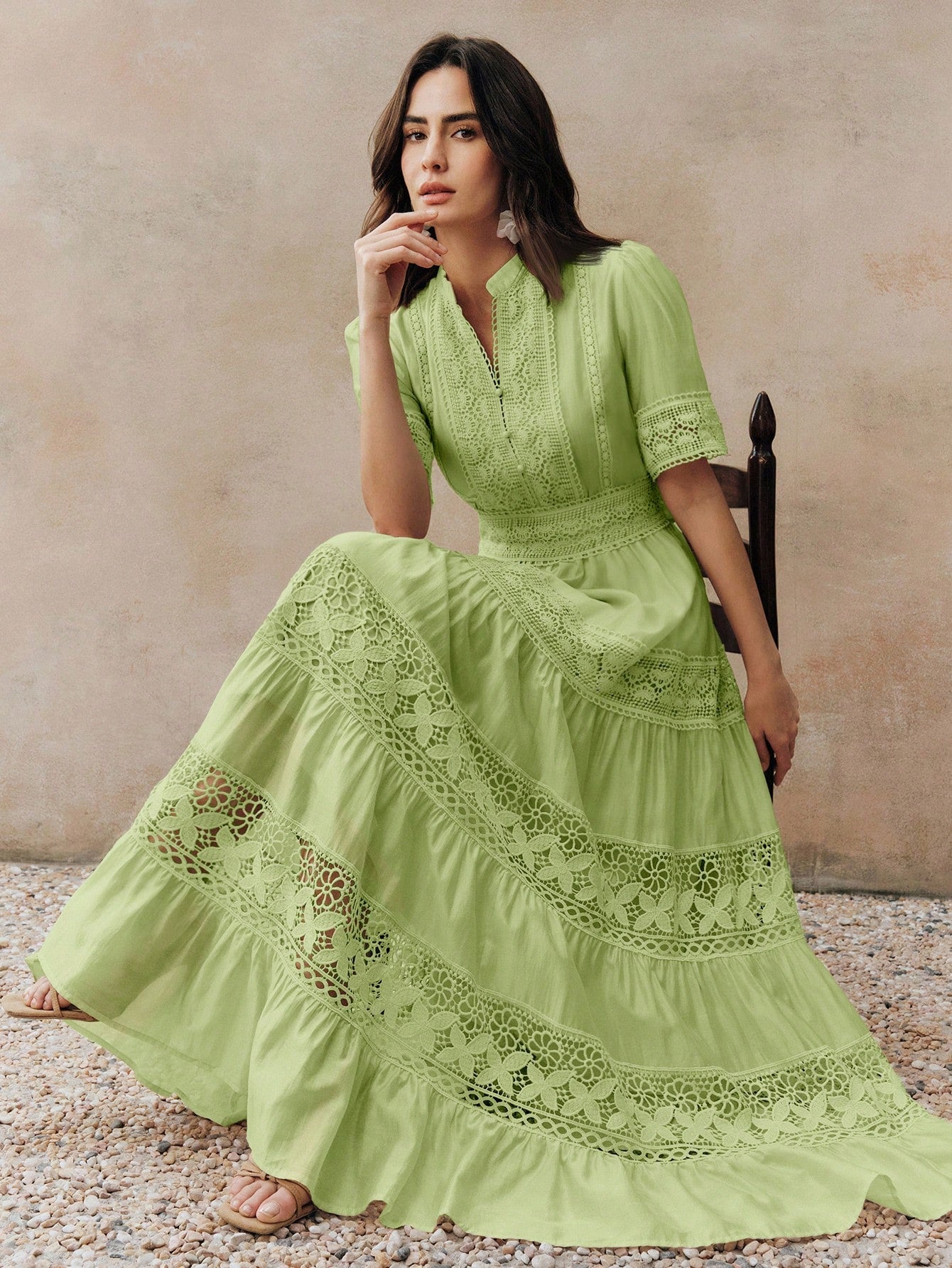 Anewsta Elegant Solid Color Lace Patchwork Round Neck Waist Cinched