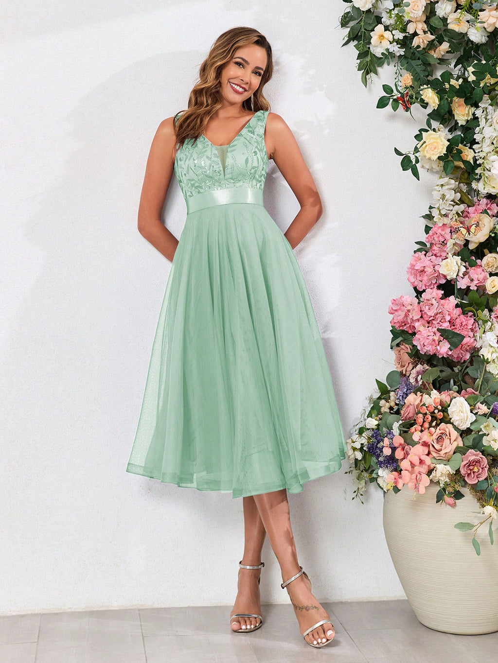 XUCTHHC Elegant V-Neck Sleeveless Sequin Embroidery & Mesh A-Line Bridesmaid Dress Wedding - image 16