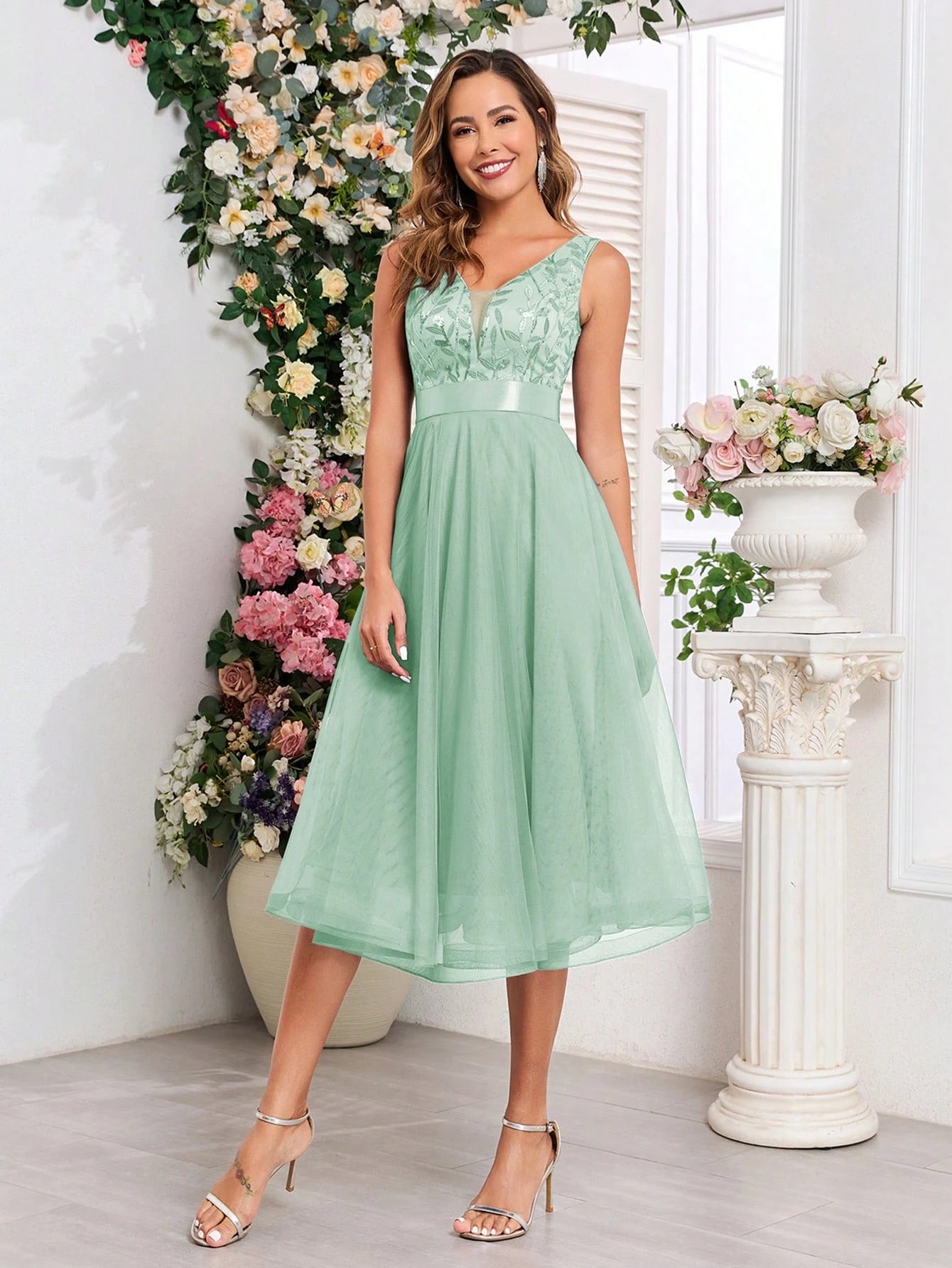 XUCTHHC Elegant V-Neck Sleeveless Sequin Embroidery & Mesh A-Line Bridesmaid Dress Wedding - image 12