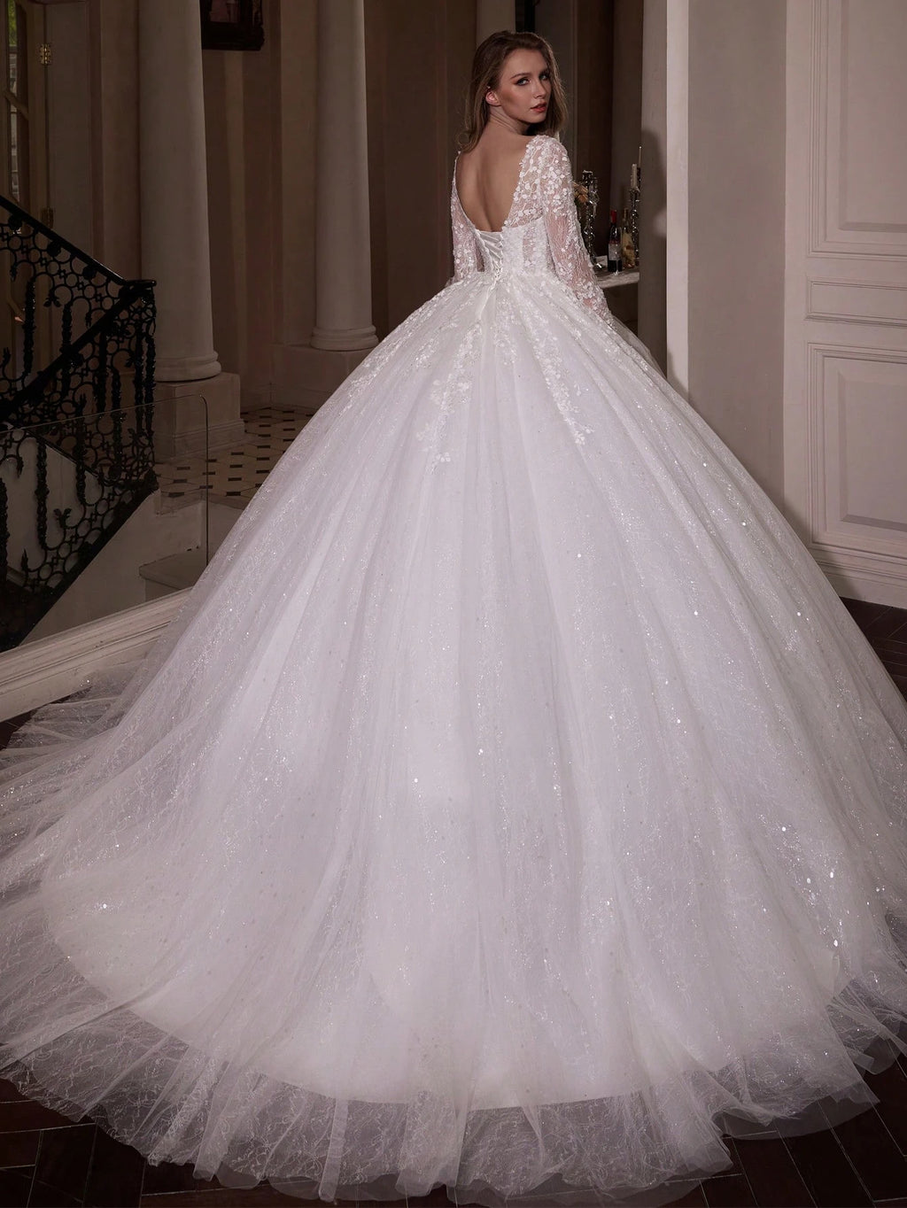 Elasola Elegant Long Formal Gown, Wedding Dress With Long Sleeves, Round Neck, Mesh Fabric, Floral Applique - image 4