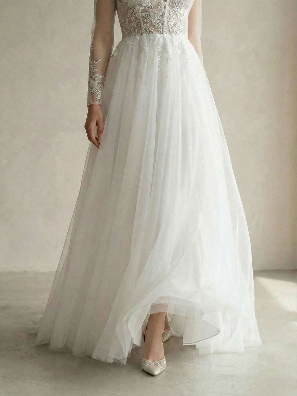 Solid Color Sequin Patchwork Mesh Splice V-Neck Long Sleeve Wedding Dress - image 5