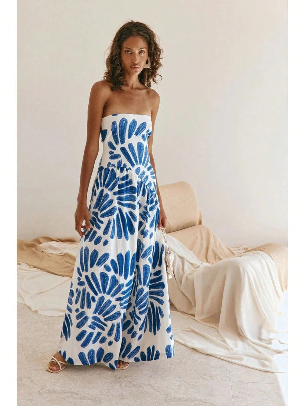 KZKZWK Abstract Brushstroke Print Strapless Maxi Dress, White & Blue A-Line Vacation Sundress