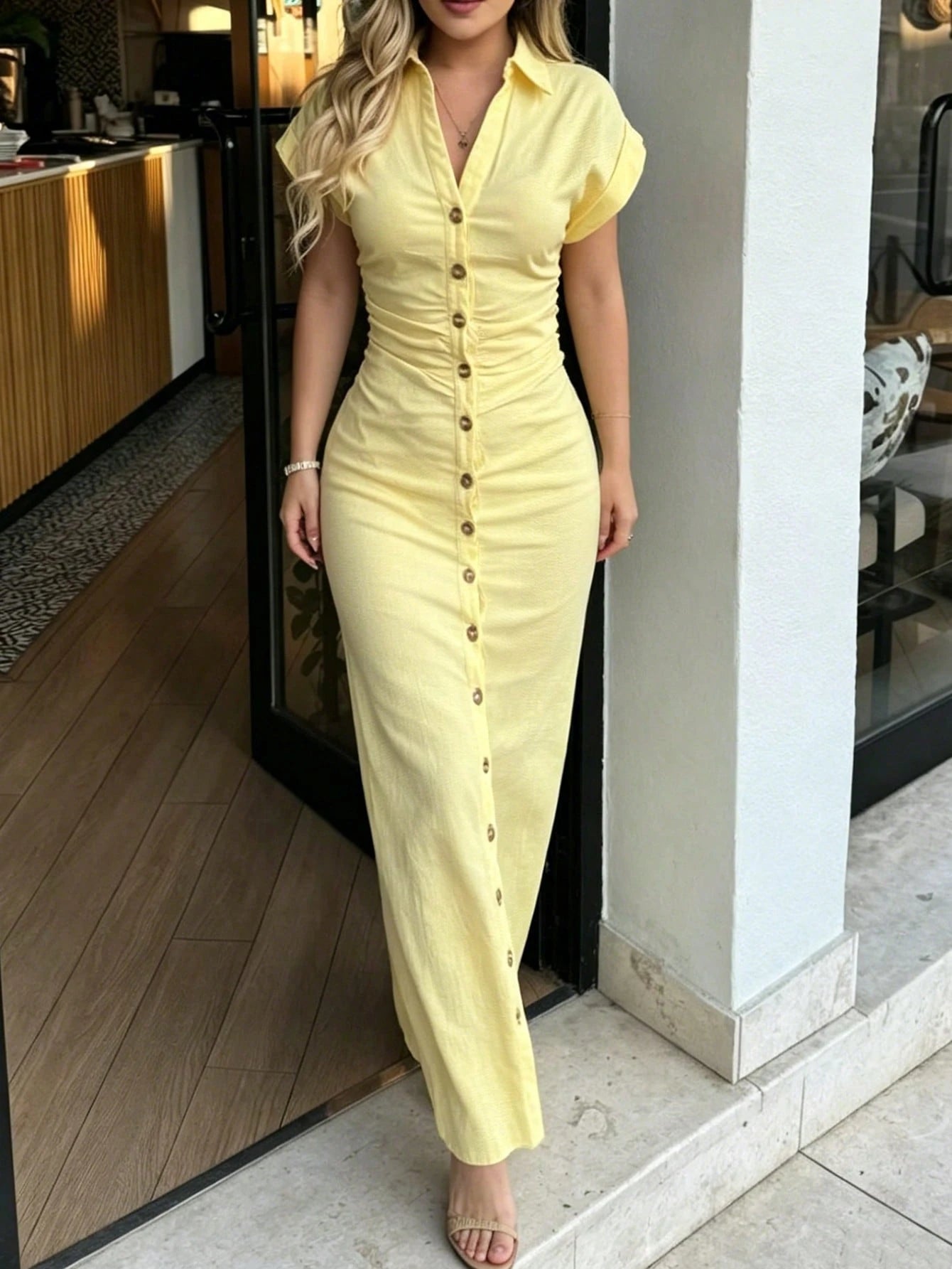 Women's Fashionable Collared Short Sleeve Front Button Solid Color