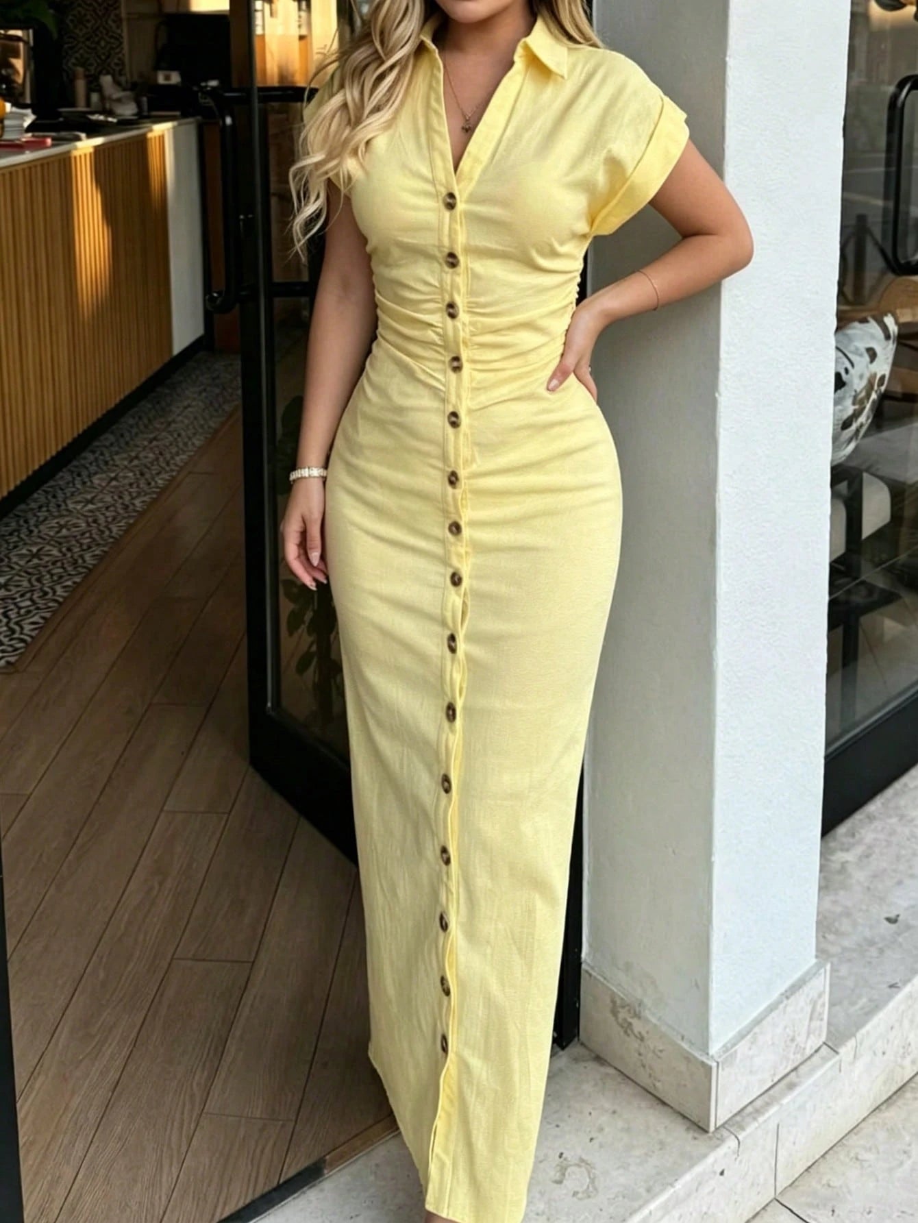Women's Fashionable Collared Short Sleeve Front Button Solid Color