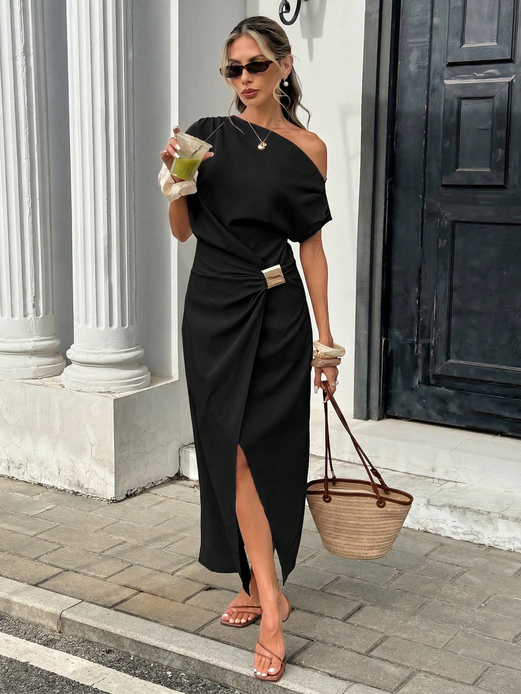 Women's Solid Color Asymmetrical Shoulder Fashionable Minimalist