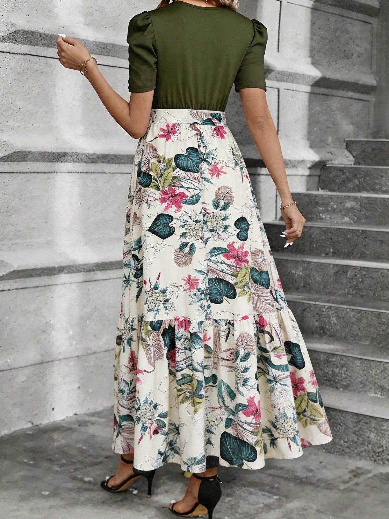 Women's Elegant A-Line Geometric Print Midi Dress With Petal Sleeve