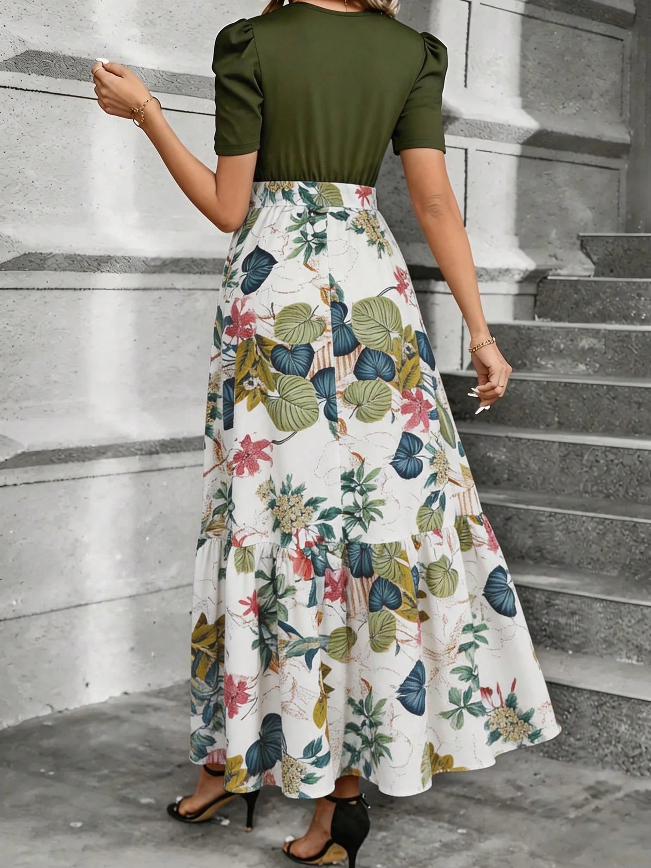 Women's Elegant A-Line Geometric Print Midi Dress With Petal Sleeve