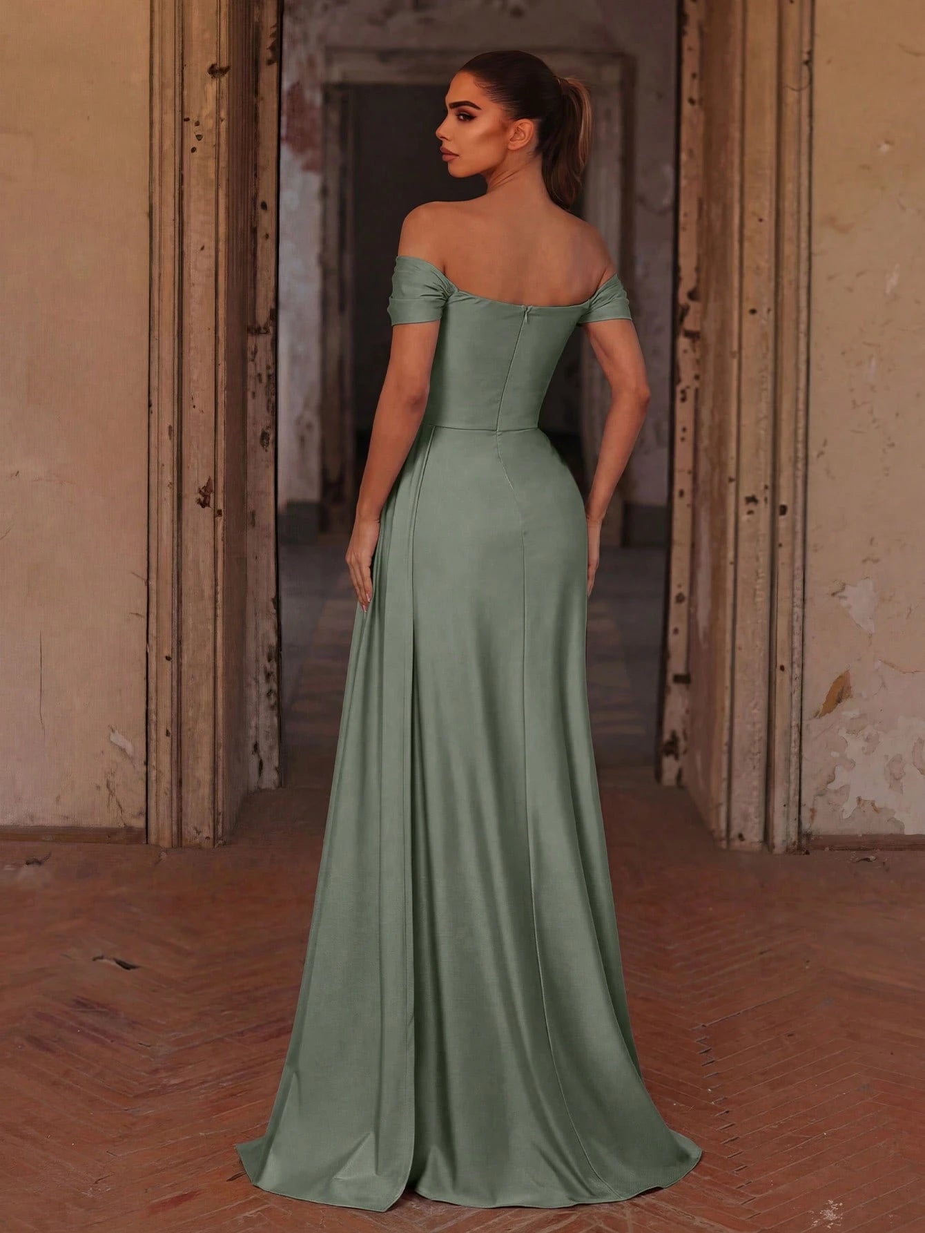 Faeriesty Elegant Off Shoulder Long Bridesmaid Dress With Pleated