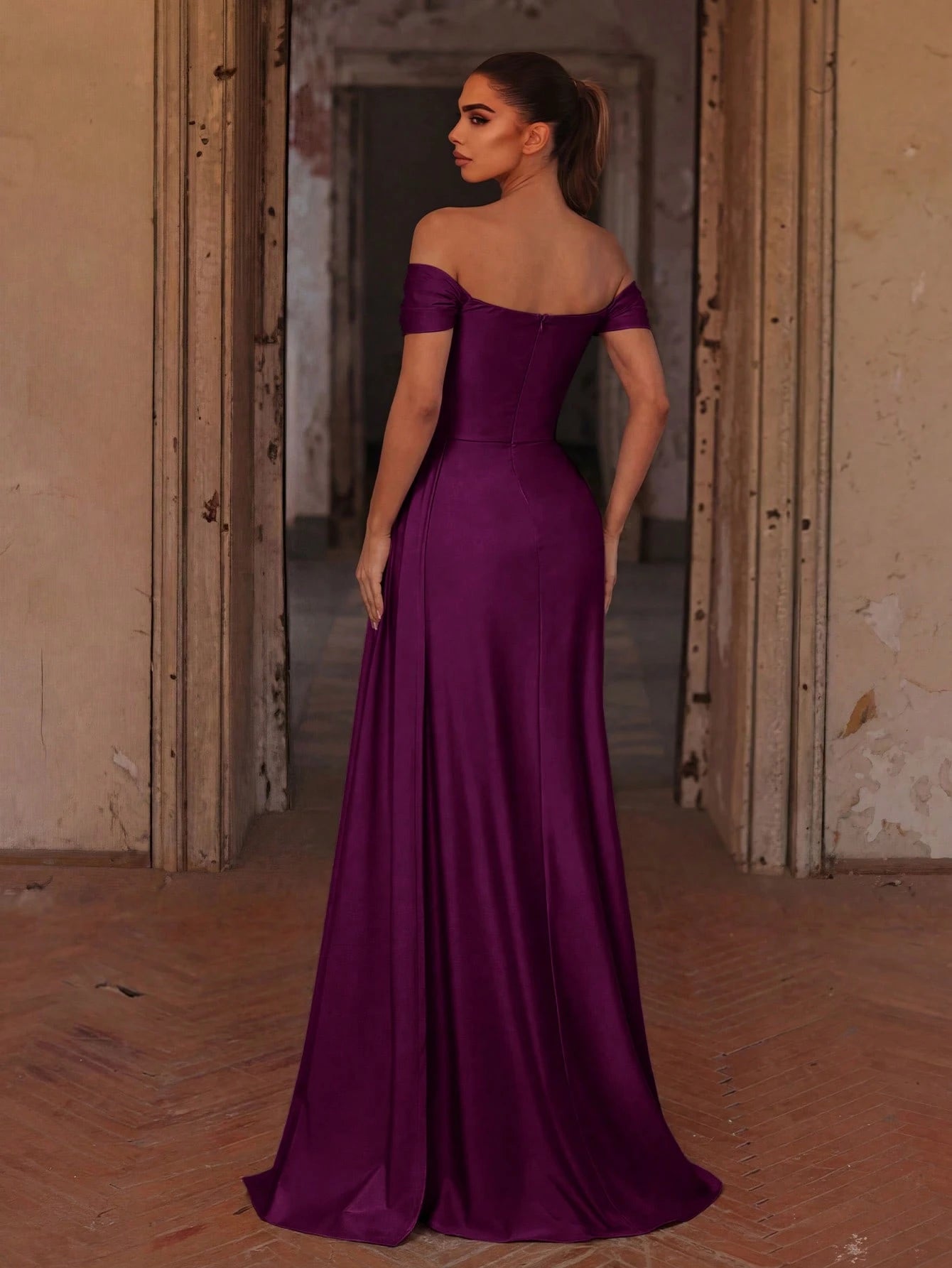 Faeriesty Elegant Off Shoulder Long Bridesmaid Dress With Pleated