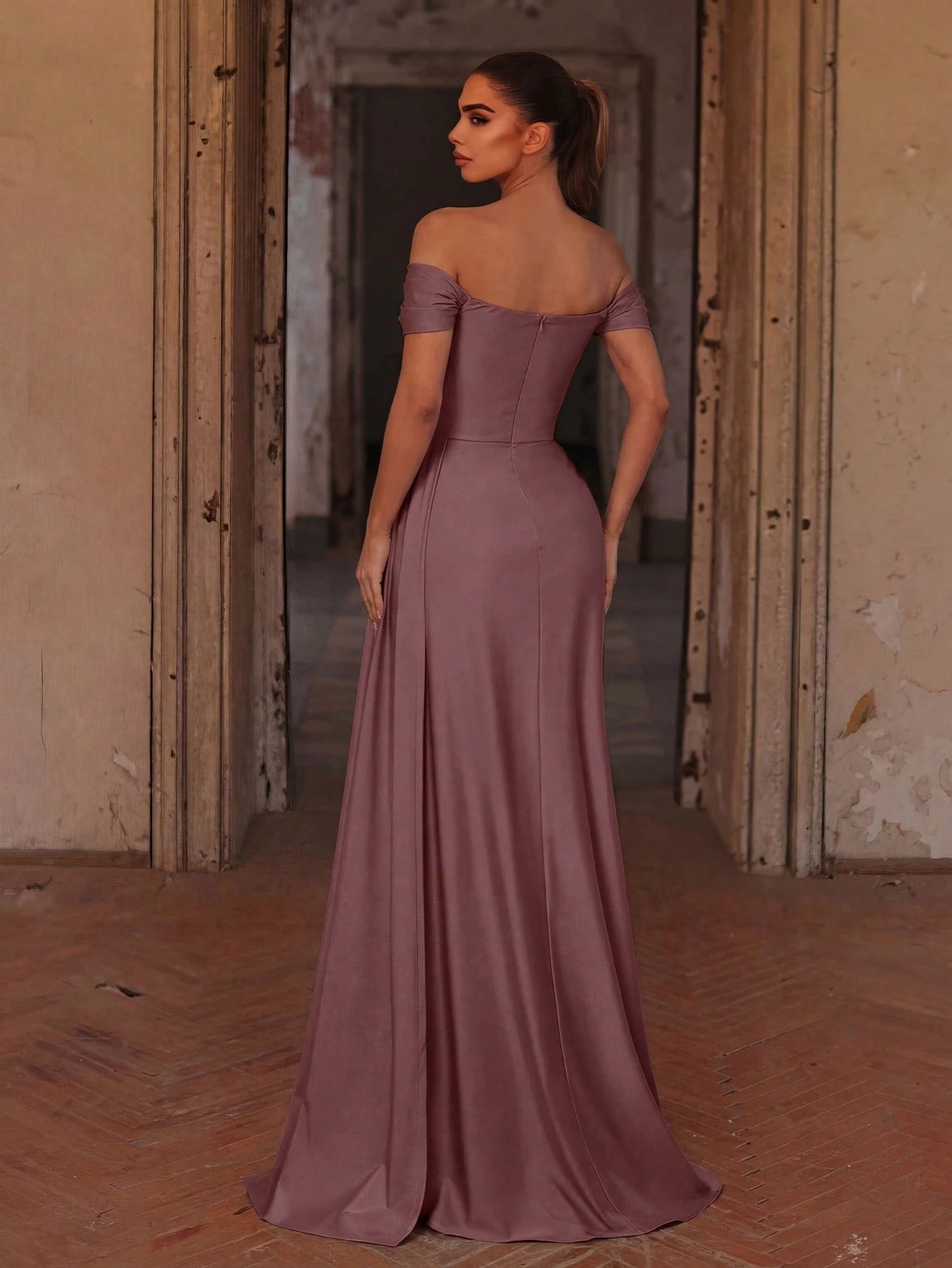 Faeriesty Elegant Off Shoulder Long Bridesmaid Dress With Pleated