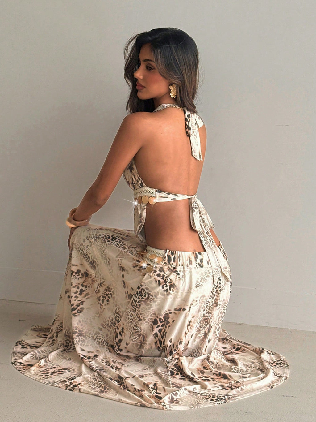 Aloruh White Mesh Knit Elegant Boho Vacation Sexy Halter Neck Dress