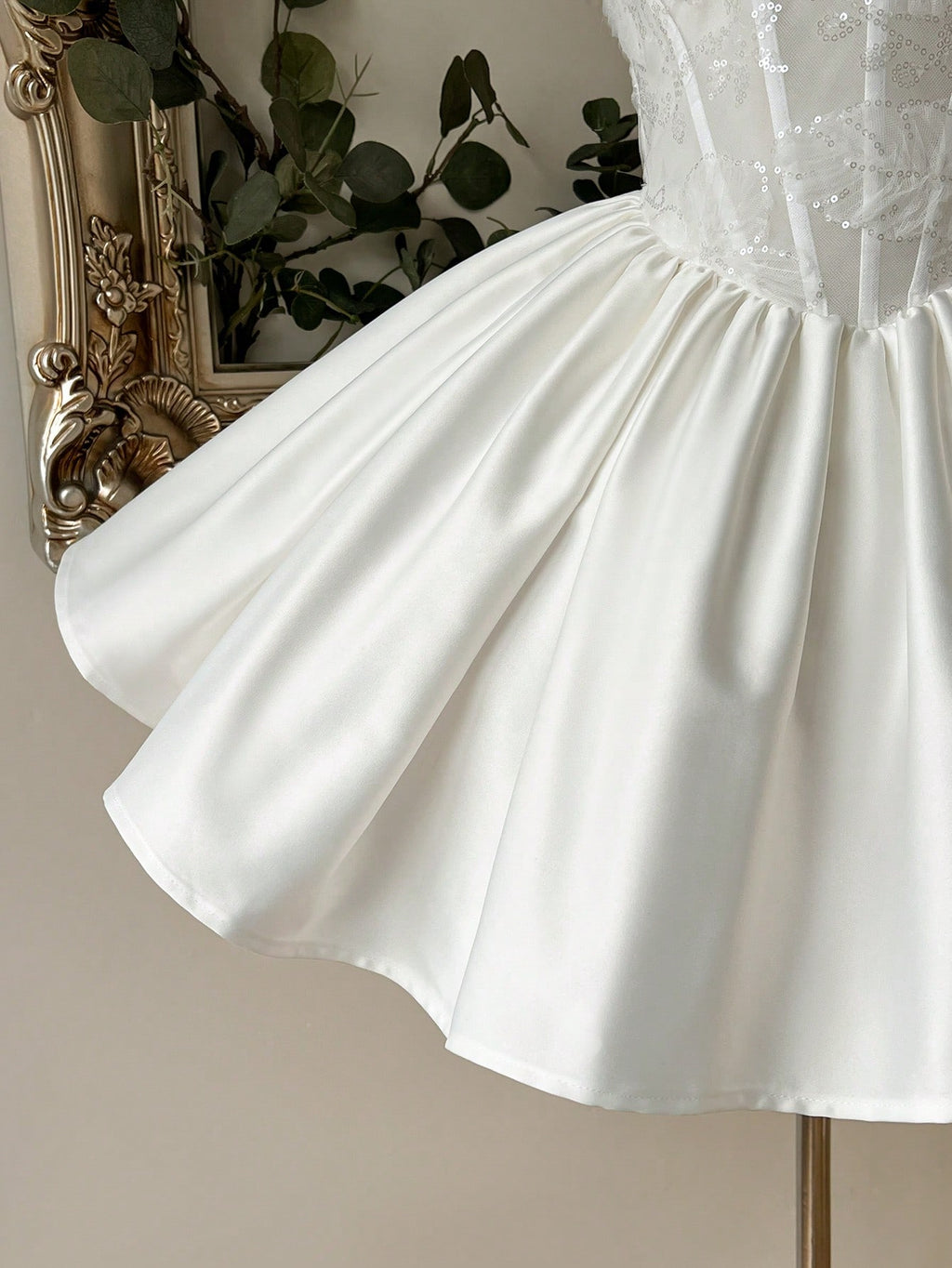 Lovelzi Elegant White Sequined Embroidered Satin 3D Flowers Off-Shoulder A-Line Short Bridal Shower Dress For - image 5