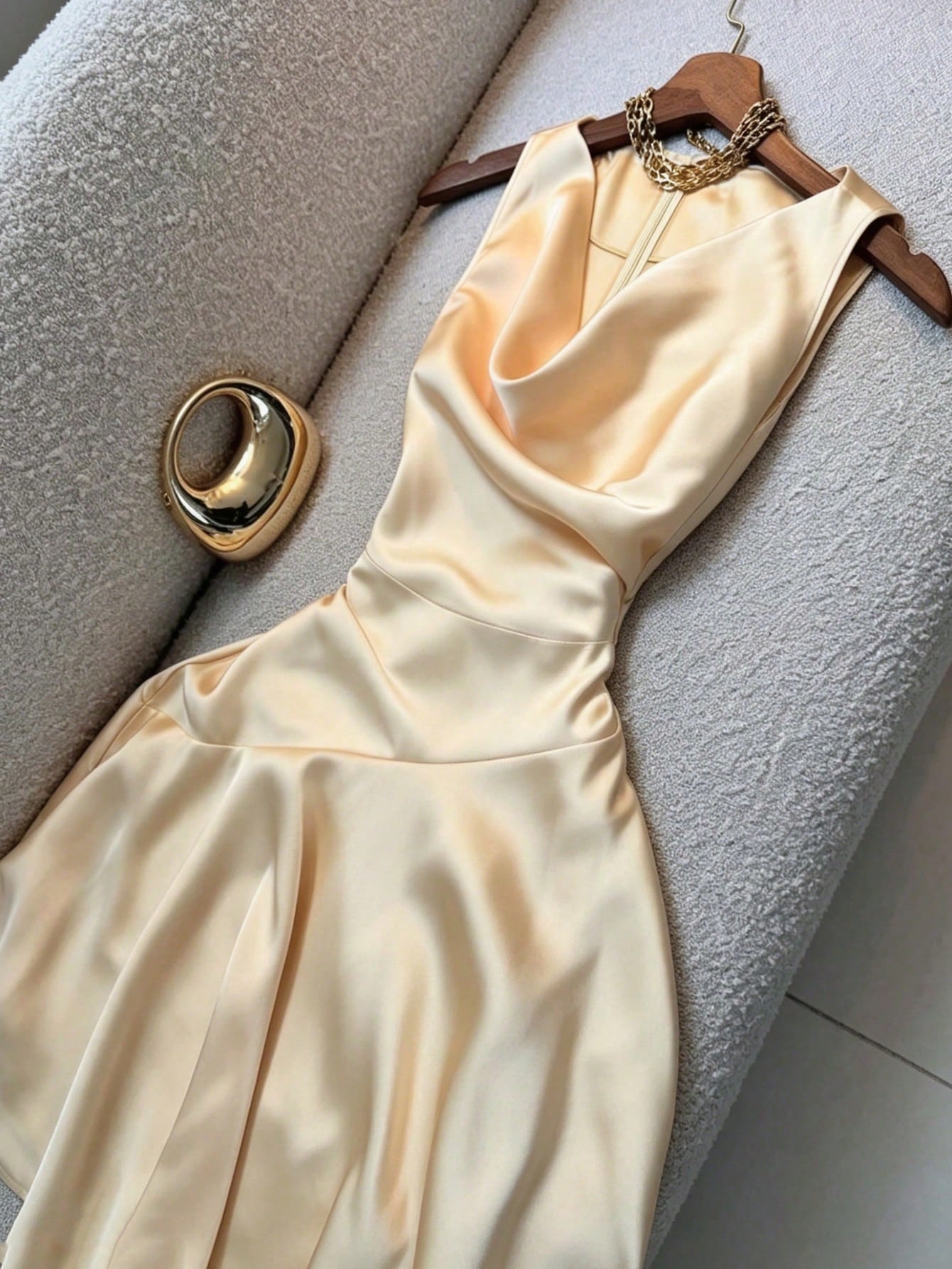 Franclia Women's Solid Color Plunging Neck Zipper Back Sleeveless Short Dress, Elegant For Spring And Summer - image 3