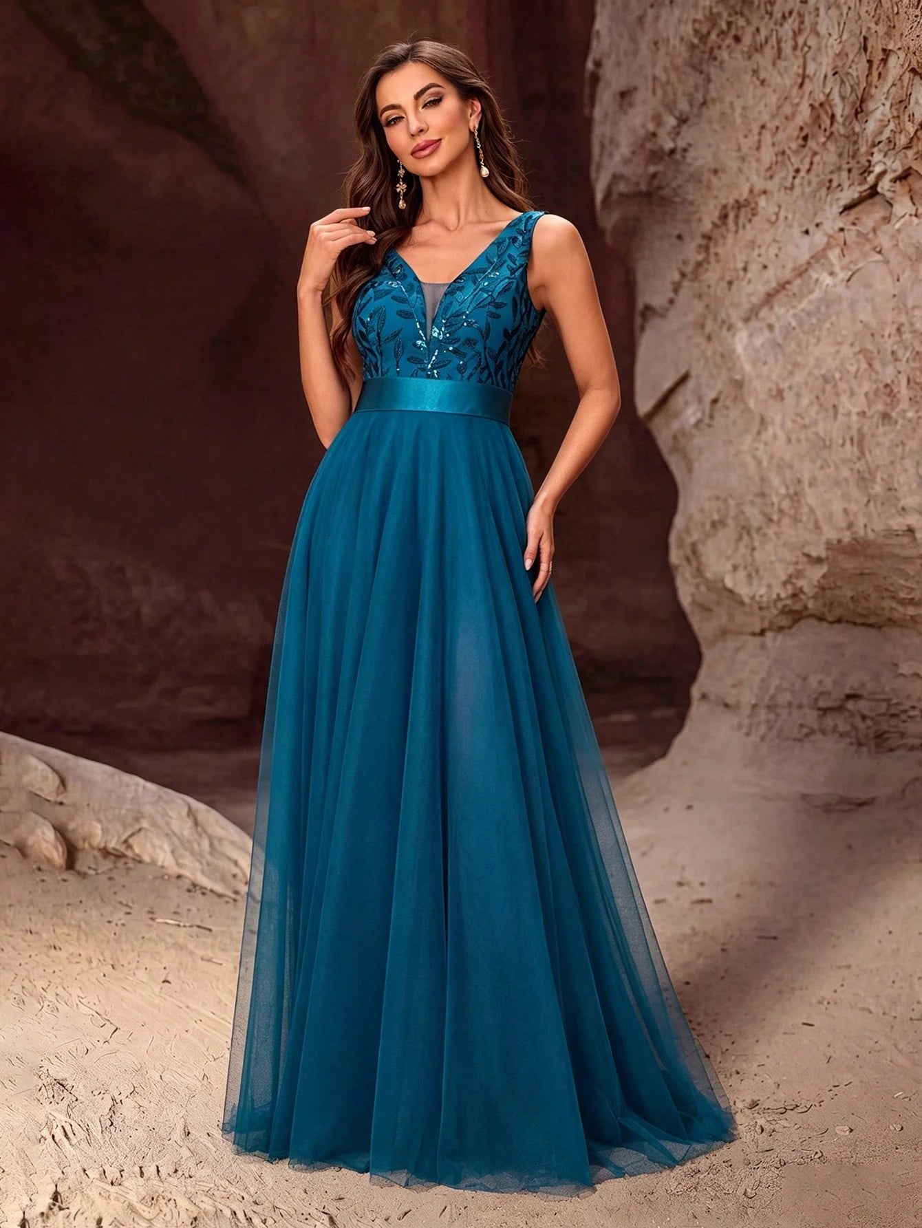 XUCTHHC Elegant Sequin Embroidery & Mesh V-Neck Sleeveless A-Line