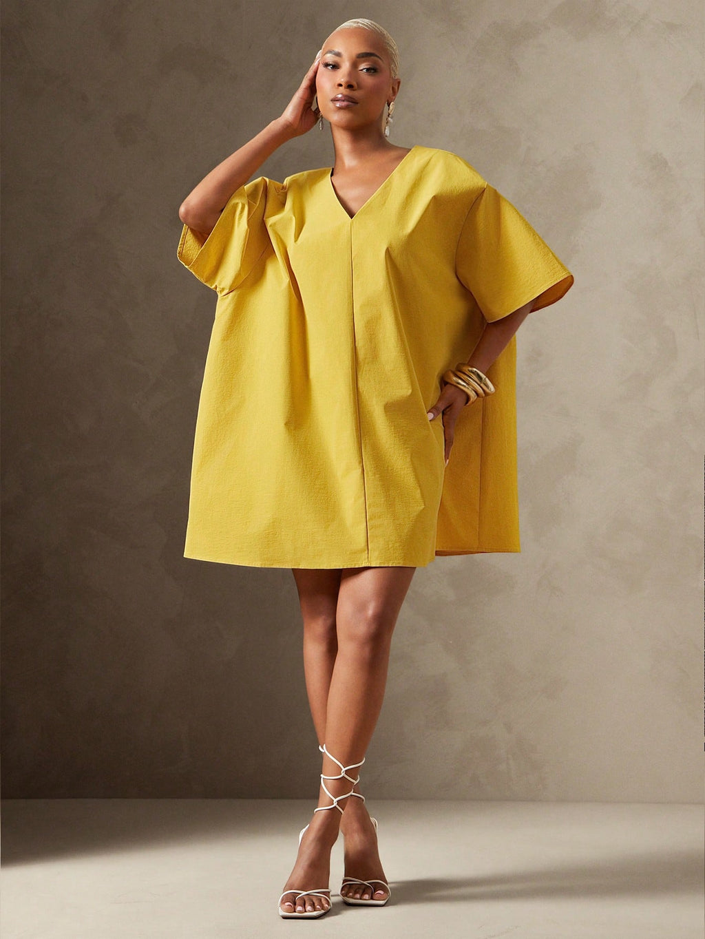 Vixey Solid Woven Drop Shoulder Sleeve Boxy Oversized Short Dress,
