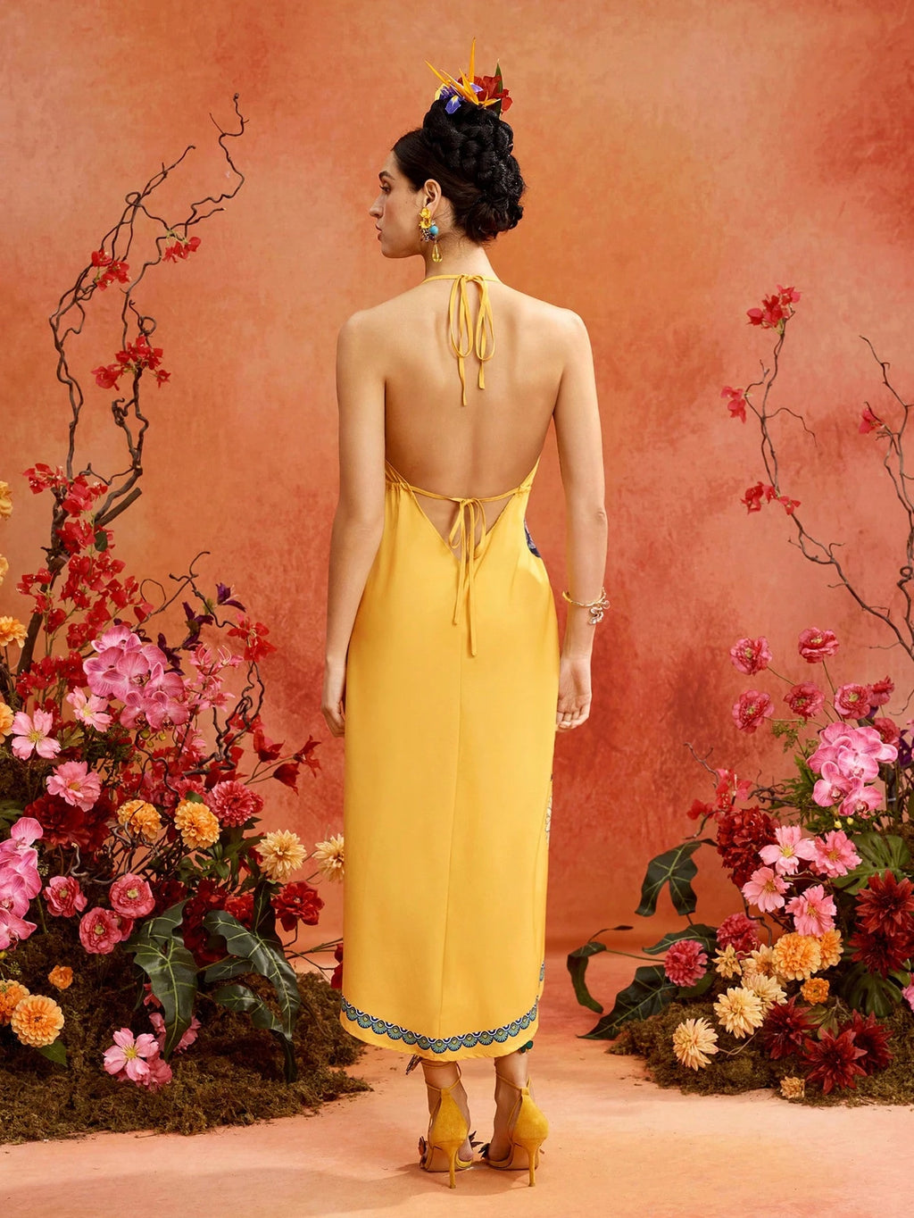 Glamance Frida Kahlo X Portrait Floral Print Yellow Deep V-Neck Backless Spaghetti Strap Tie-Up Loose Long - image 2