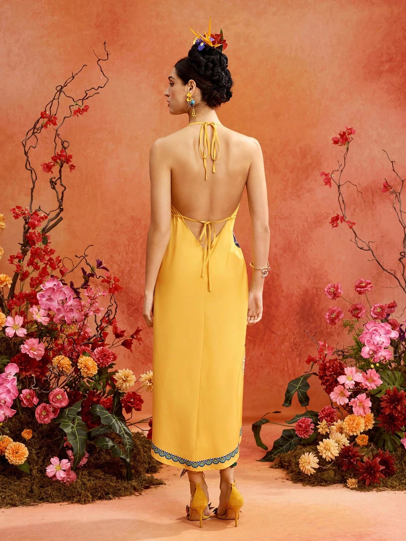 Glamance Frida Kahlo X Portrait Floral Print Yellow Deep V-Neck Backless Spaghetti Strap Tie-Up Loose Long - image 2