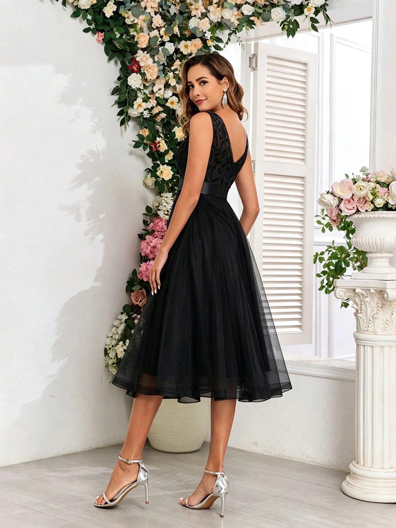XUCTHHC Elegant V-Neck Sleeveless Sequin Embroidery & Mesh A-Line Bridesmaid Dress Wedding - image 2