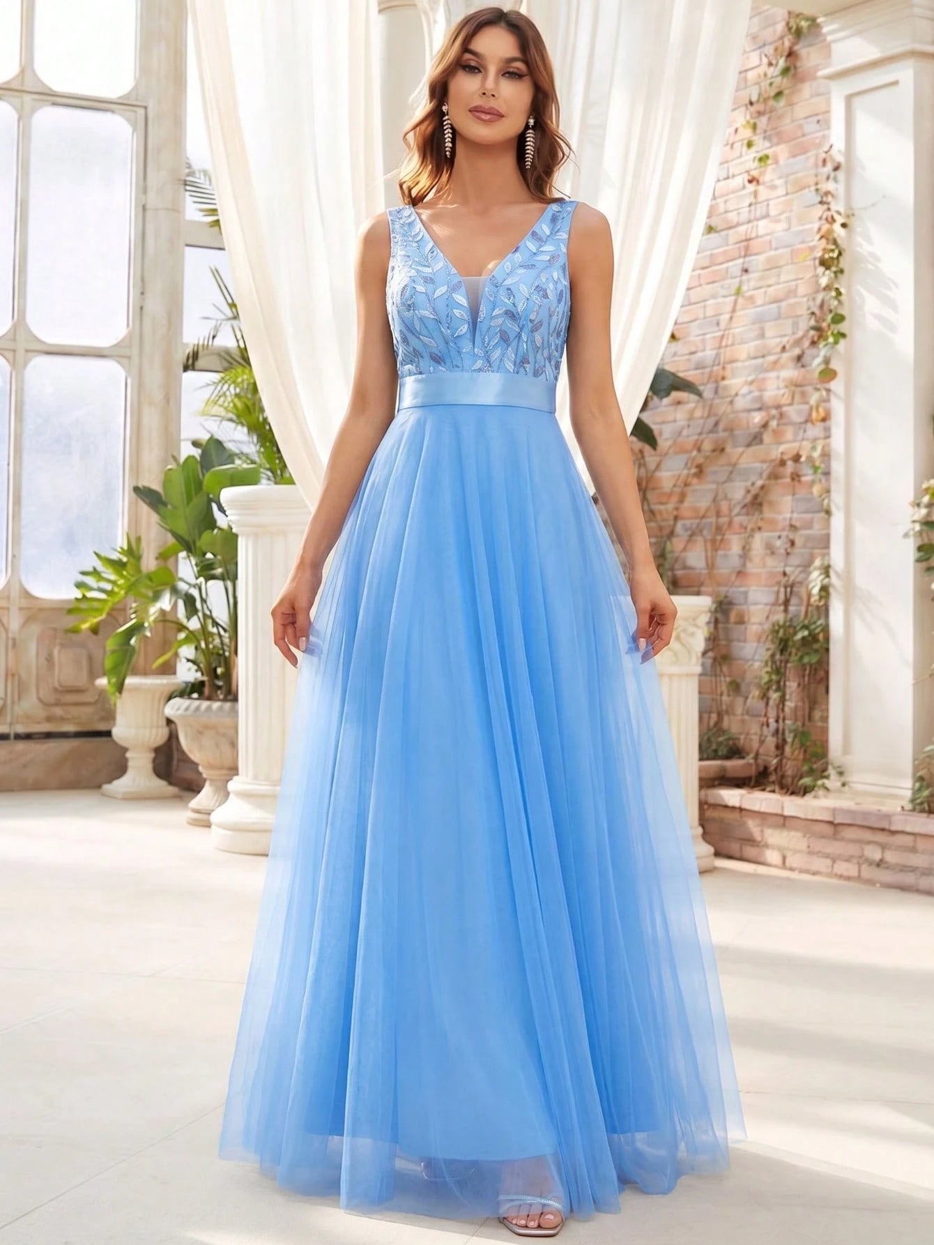 XUCTHHC Elegant Sequin Embroidery & Mesh V-Neck Sleeveless A-Line