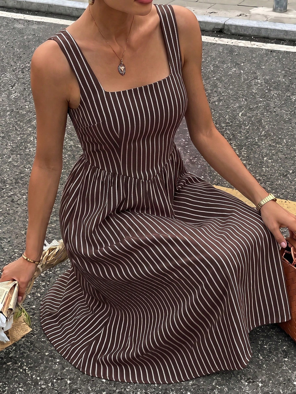 Siren Gaze Women's Mid-Length Dress, Casual Minimalist Vacation